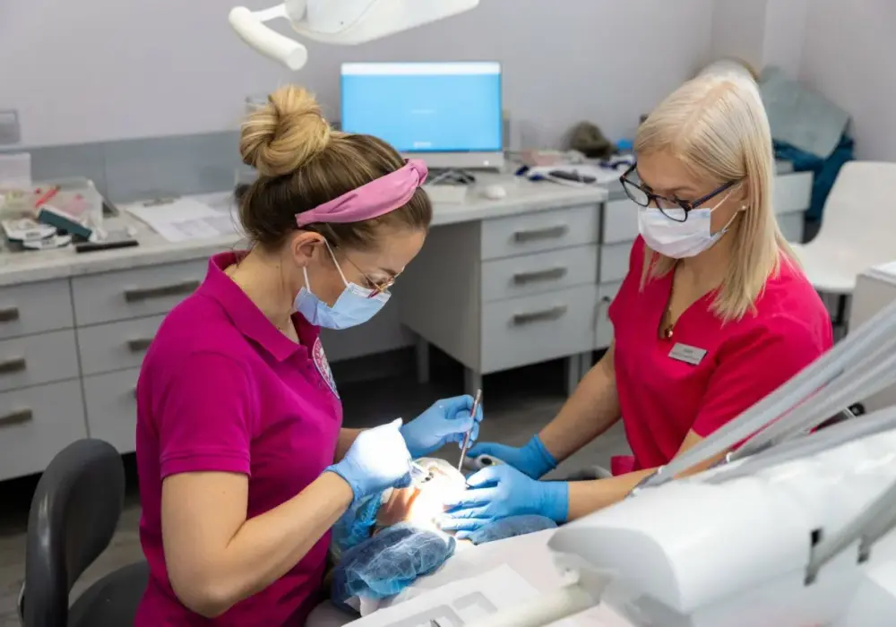 Ile nie można jeść po dentyście? Unikaj tych produktów, aby nie zaszkodzić zdrowiu