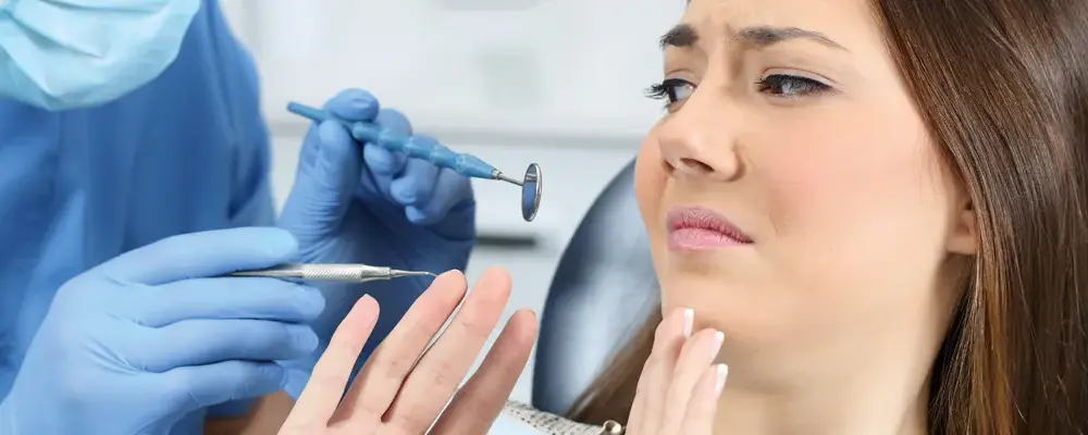 Jak pozbyć się odruchu wymiotnego u dentysty i czuć się komfortowo