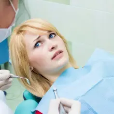 Czy można iść chorym do dentysty? Sprawdź, kiedy lepiej poczekać