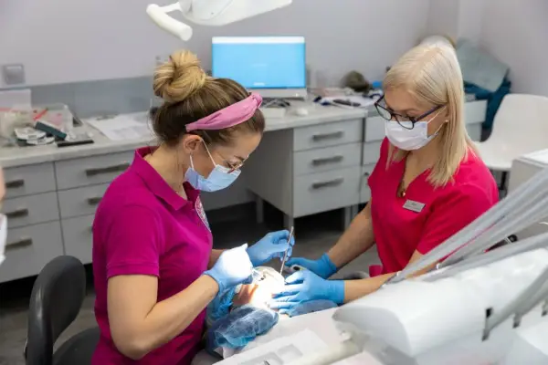 Ile nie można jeść po dentyście? Unikaj tych produktów, aby nie zaszkodzić zdrowiu